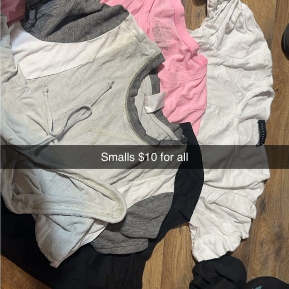 Random women’s Lot - Picture 3 of 16